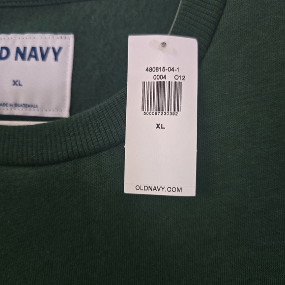 ⭐️40% Off⭐️ Old Navy Men's Graphic Holiday Crewneck Sweatshirt - Picture 8 of 10